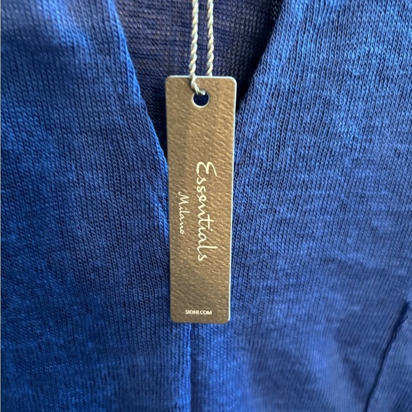 NWT Essentials by Milano Vibrant Blue Short Sleeve Tee sz M - Picture 2 of 4